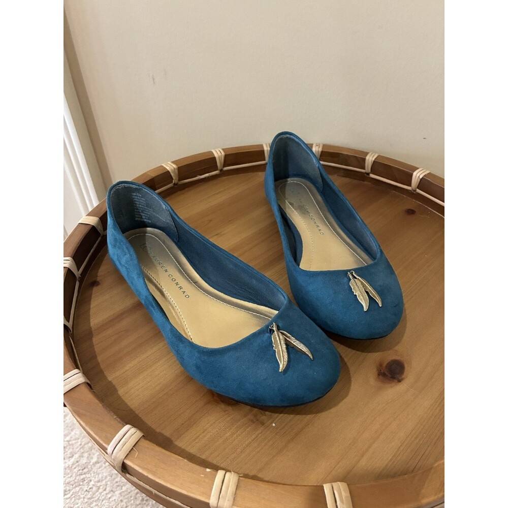 LC Lauren Conrad Ballet Flats size 8M Emerald Green Suede with Leaf Tassels